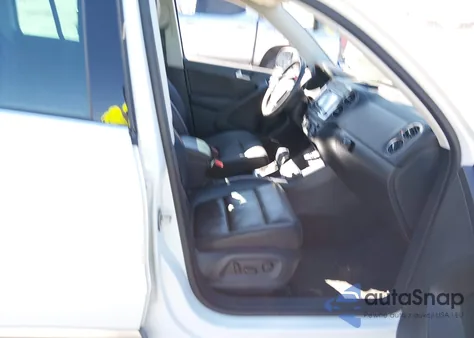 2017 Volkswagen Tiguan 2.0T Sel from USA, damaged, VIN WVGVV7AX4HW500436